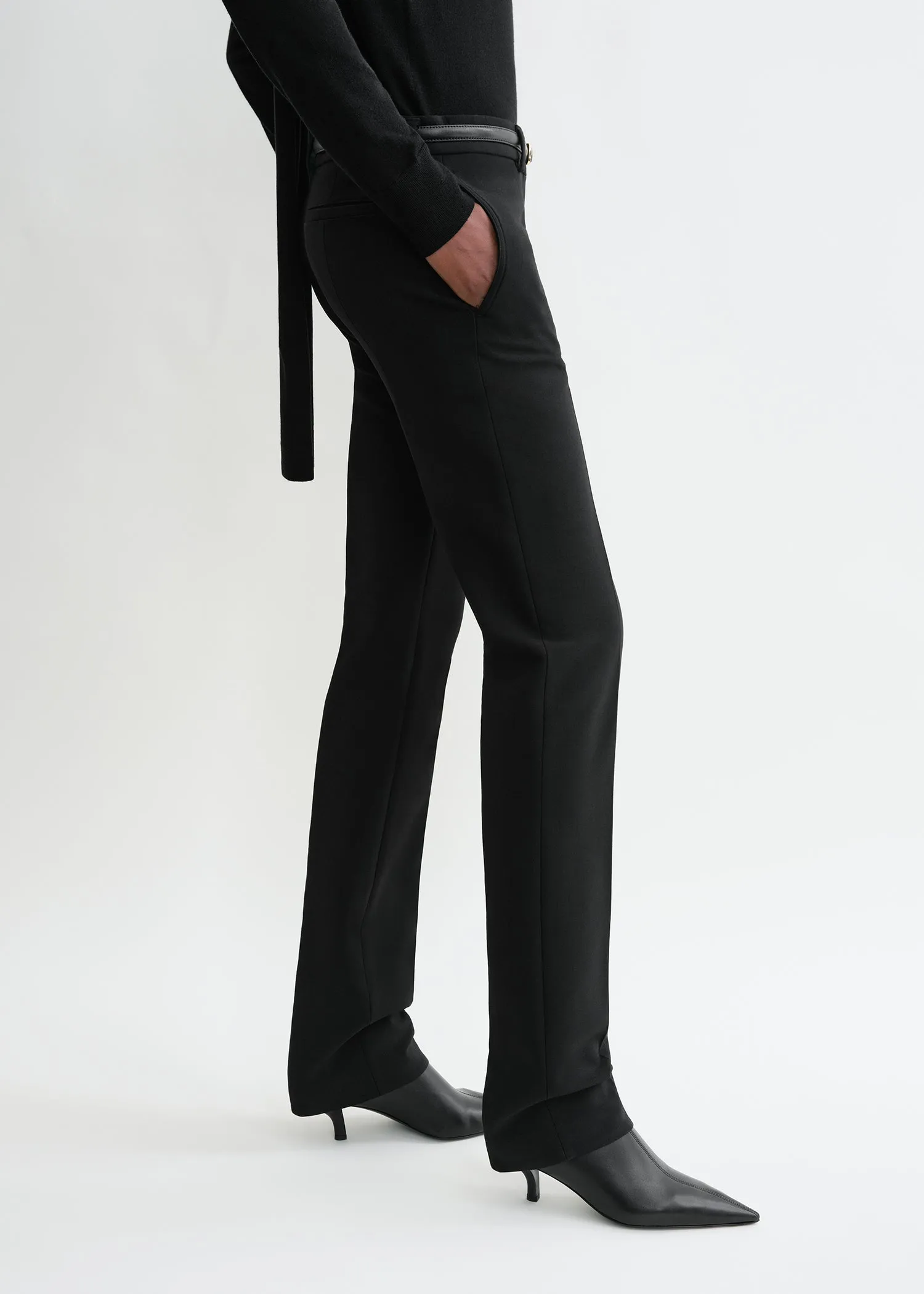 Low-waist slim trousers black