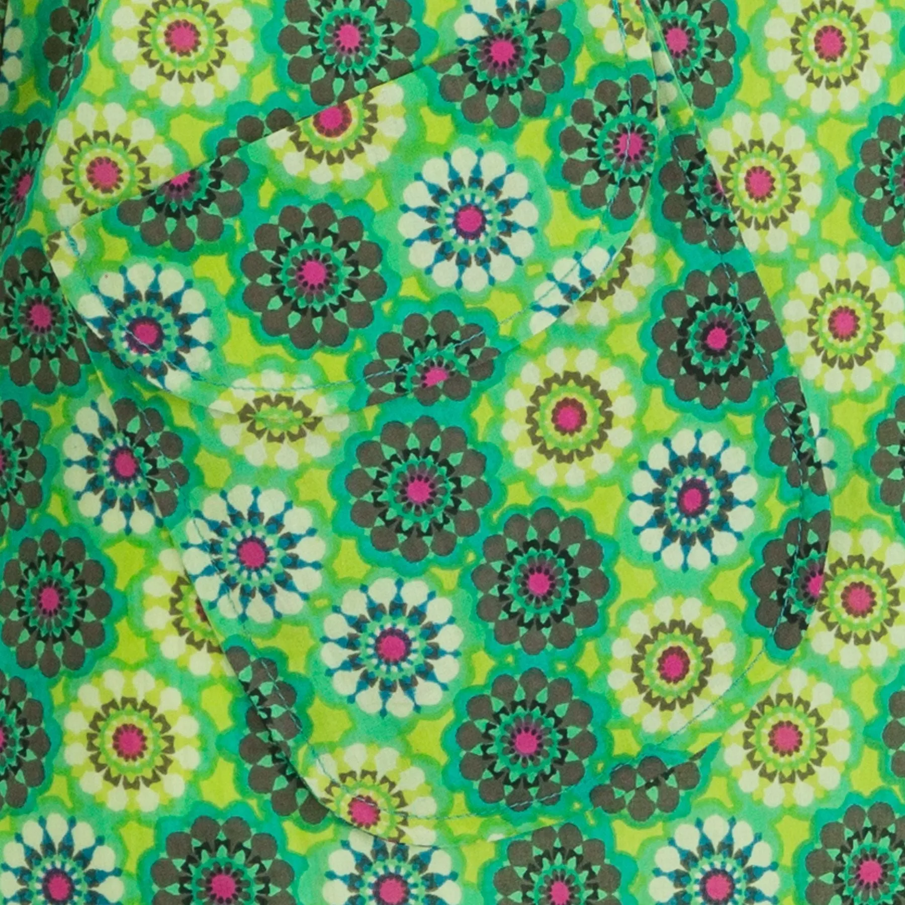 Sixties Shift Dress - Green Daisy Spray