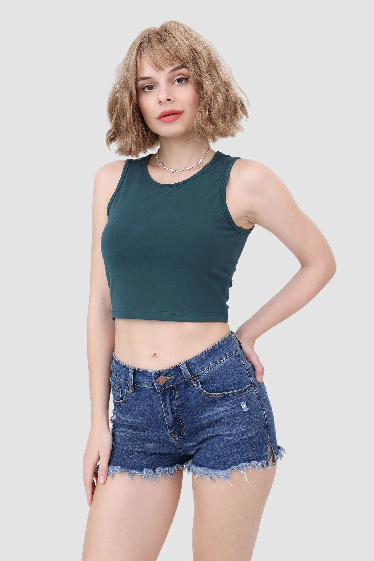 Sleeveless Slim Crop Top