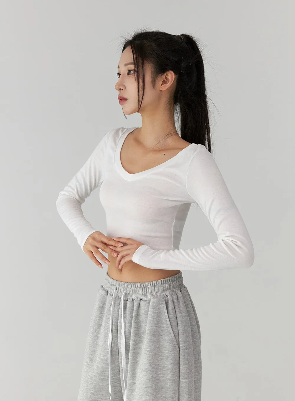 Slim V-Neck Crop Top CD322