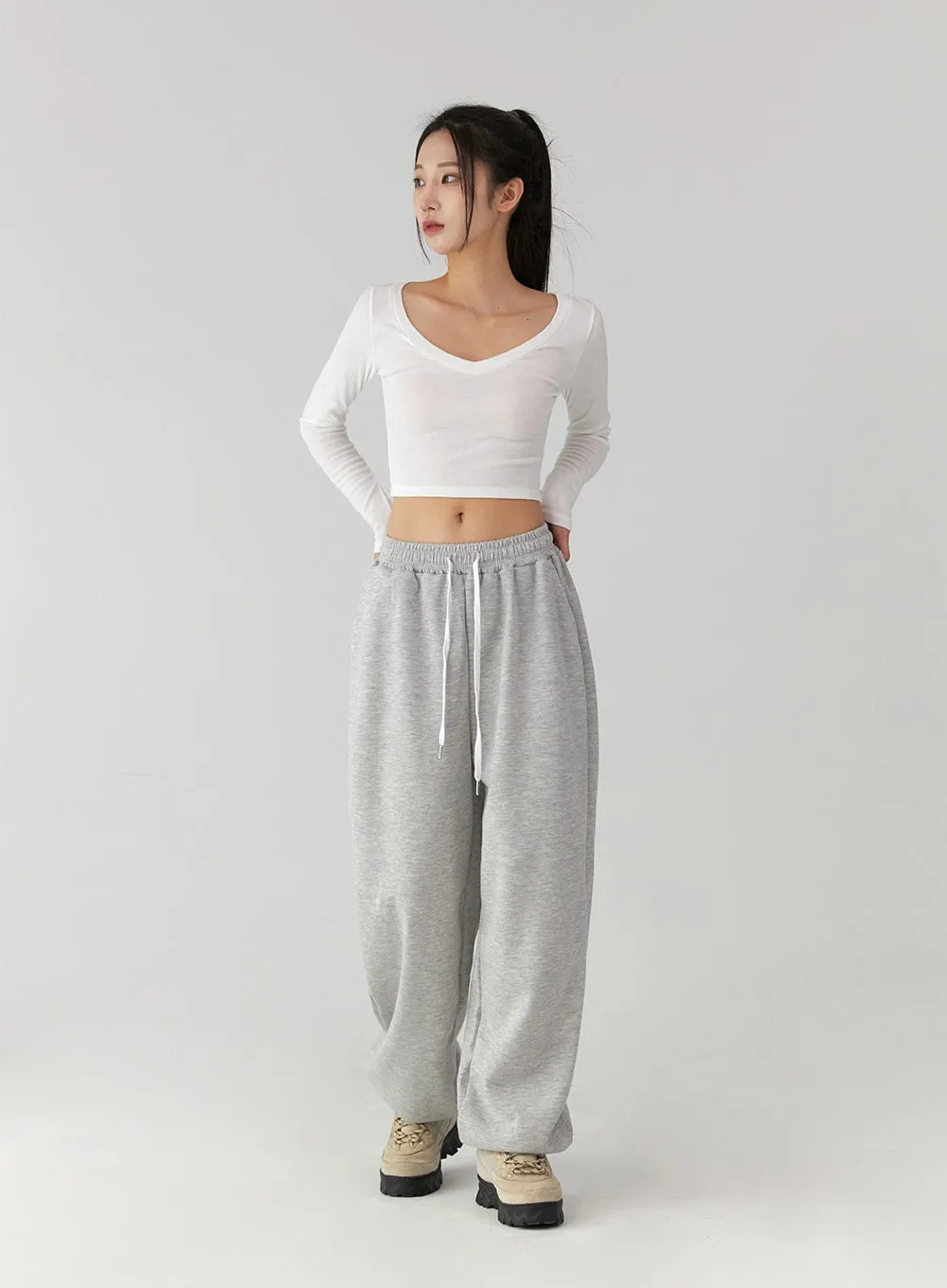 Slim V-Neck Crop Top CD322