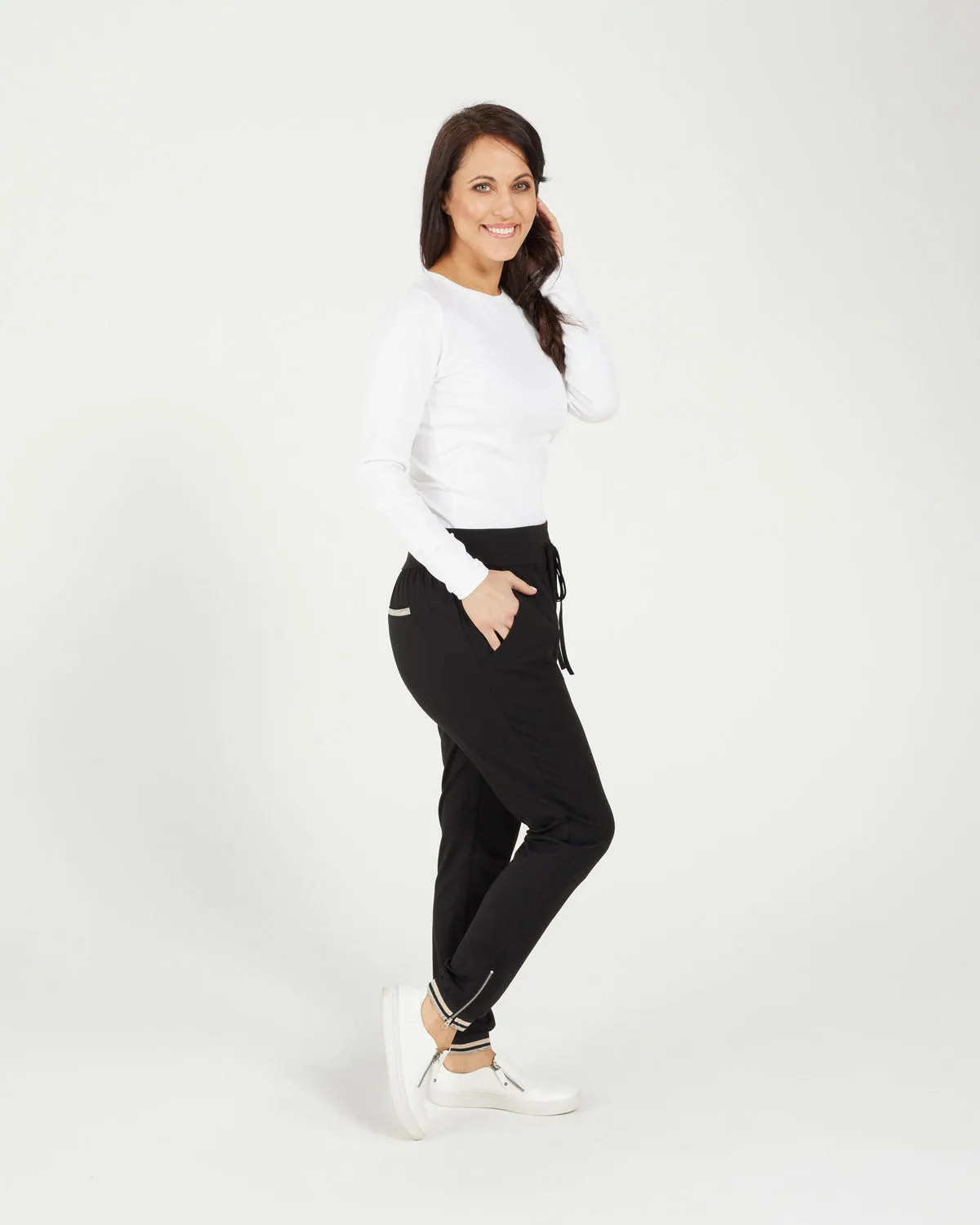 Zafina Amora Pant